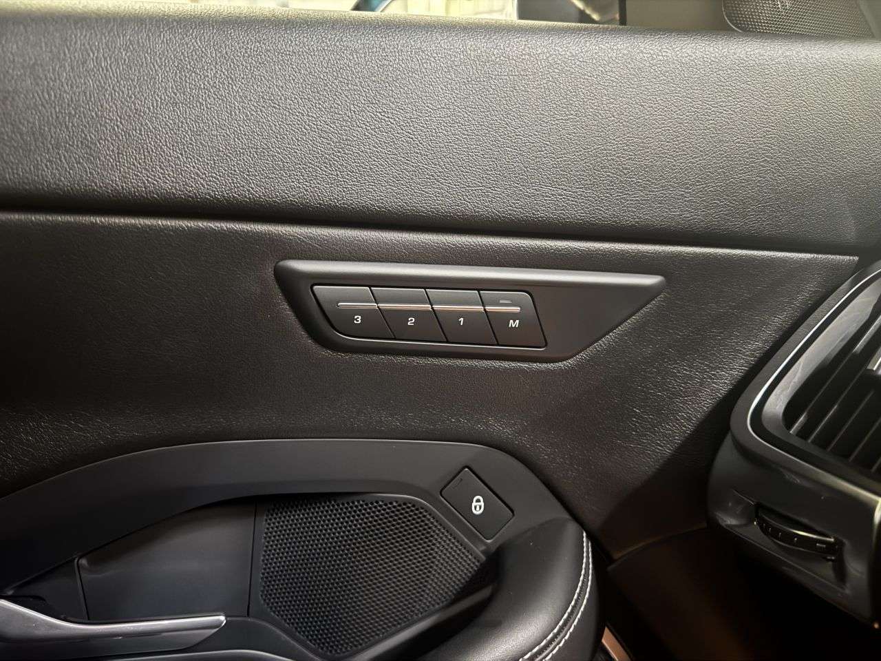 2019 JAGUAR E-PACE 2019 JAGUAR E-PACE