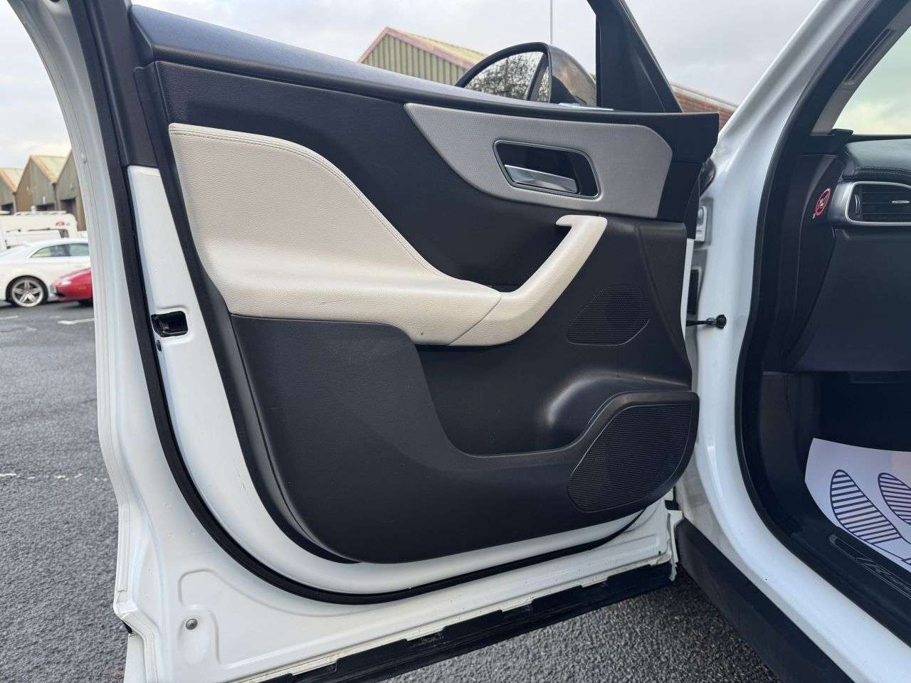 2018 JAGUAR F-PACE 2018 JAGUAR F-PACE