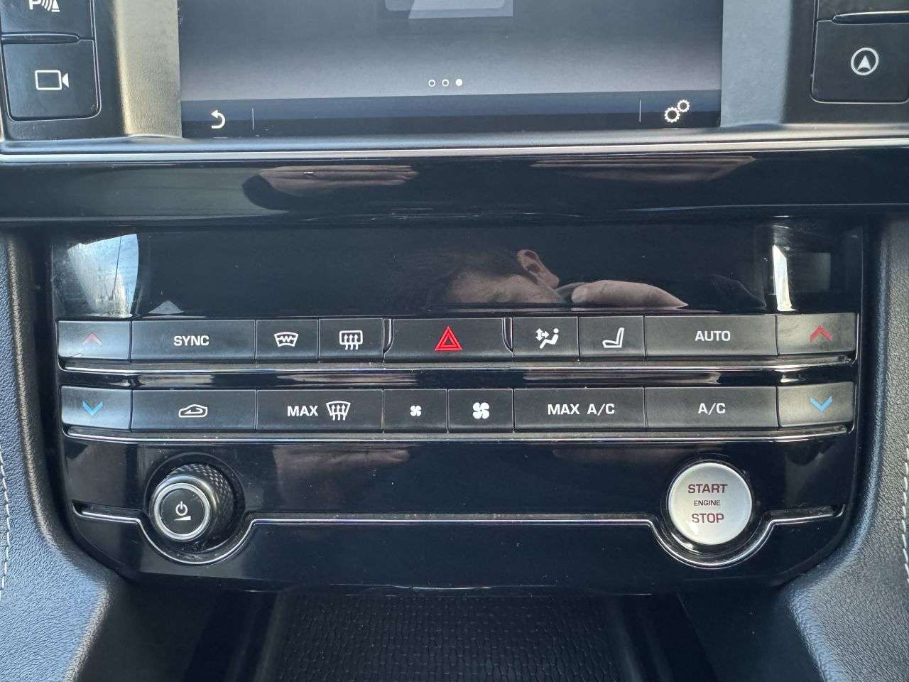 2018 JAGUAR F-PACE 2018 JAGUAR F-PACE