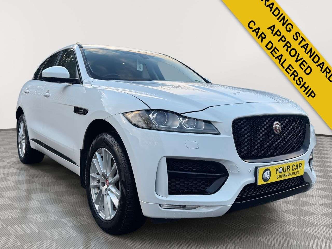 A 2018 JAGUAR F-PACE 2.0 D180 R-Sport SUV 5dr Diesel Auto AWD Euro 6 (s/s) (180 ps) A 2018 JAGUAR F-PACE 2.0 D180 R-Sport SUV 5dr Diesel Auto AWD Euro 6 (s/s) (180 ps)