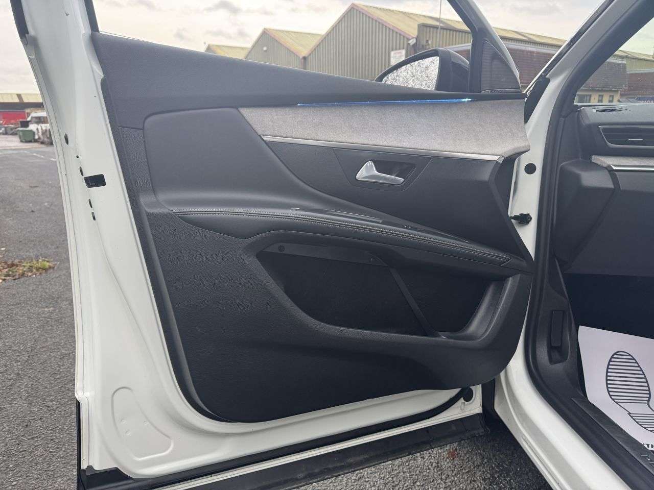 2021 PEUGEOT 5008 2021 PEUGEOT 5008