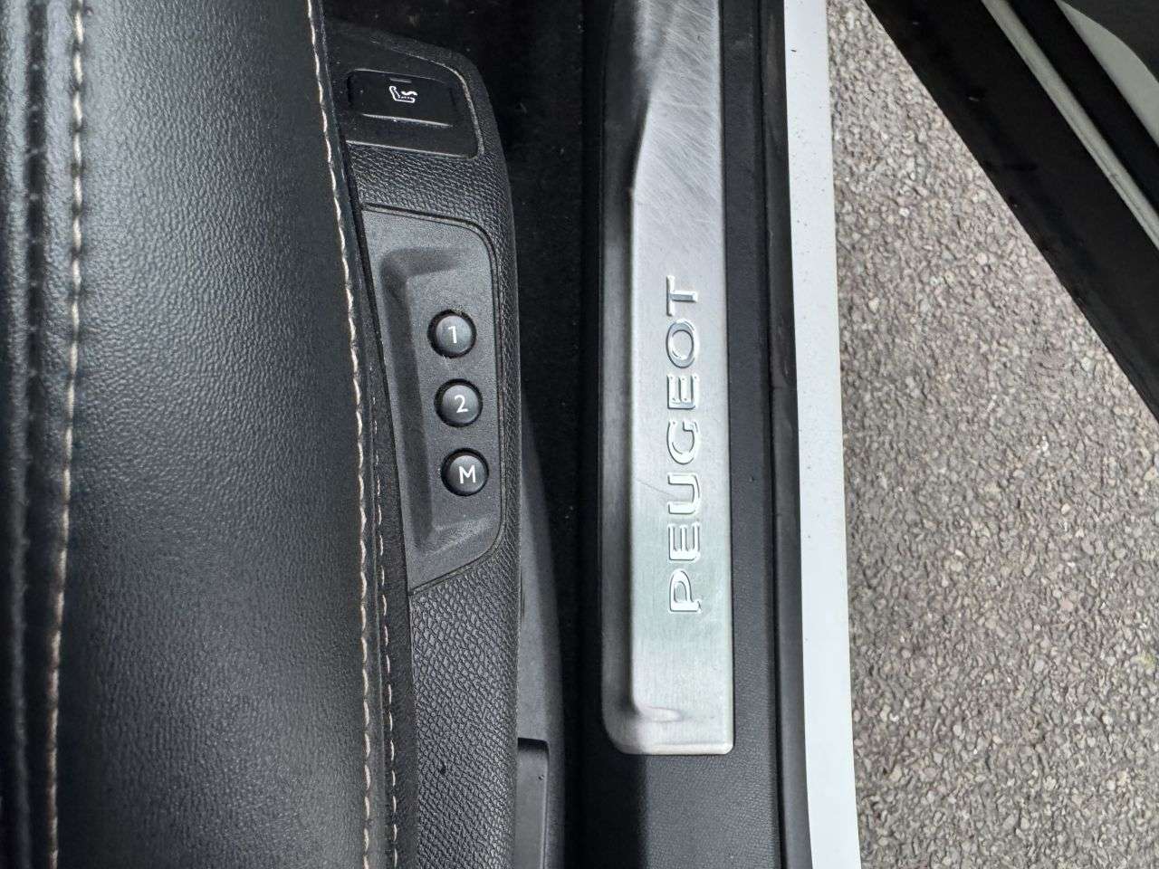 2021 PEUGEOT 5008 2021 PEUGEOT 5008