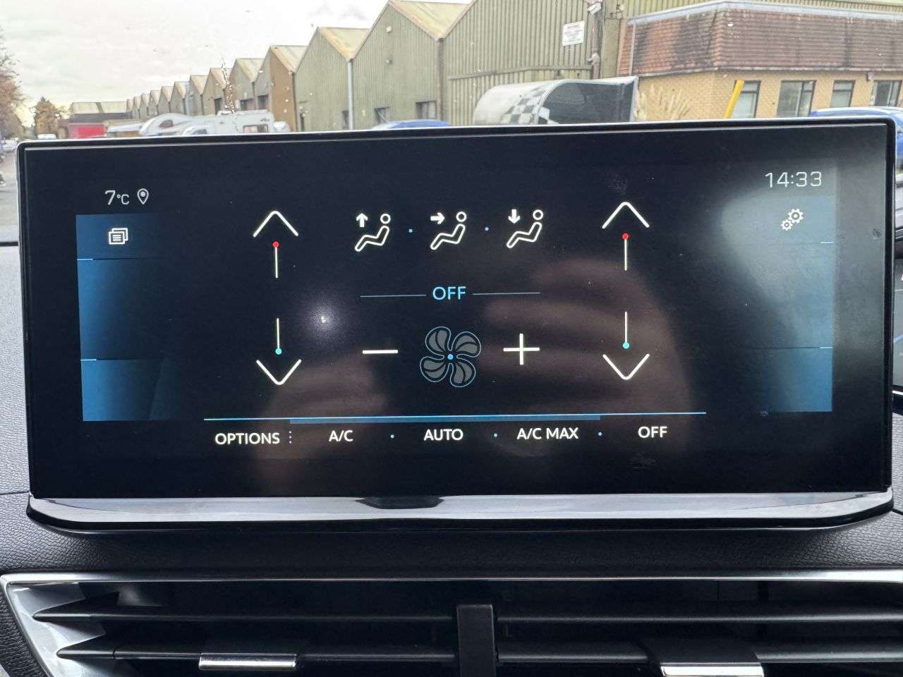 2021 PEUGEOT 5008 2021 PEUGEOT 5008