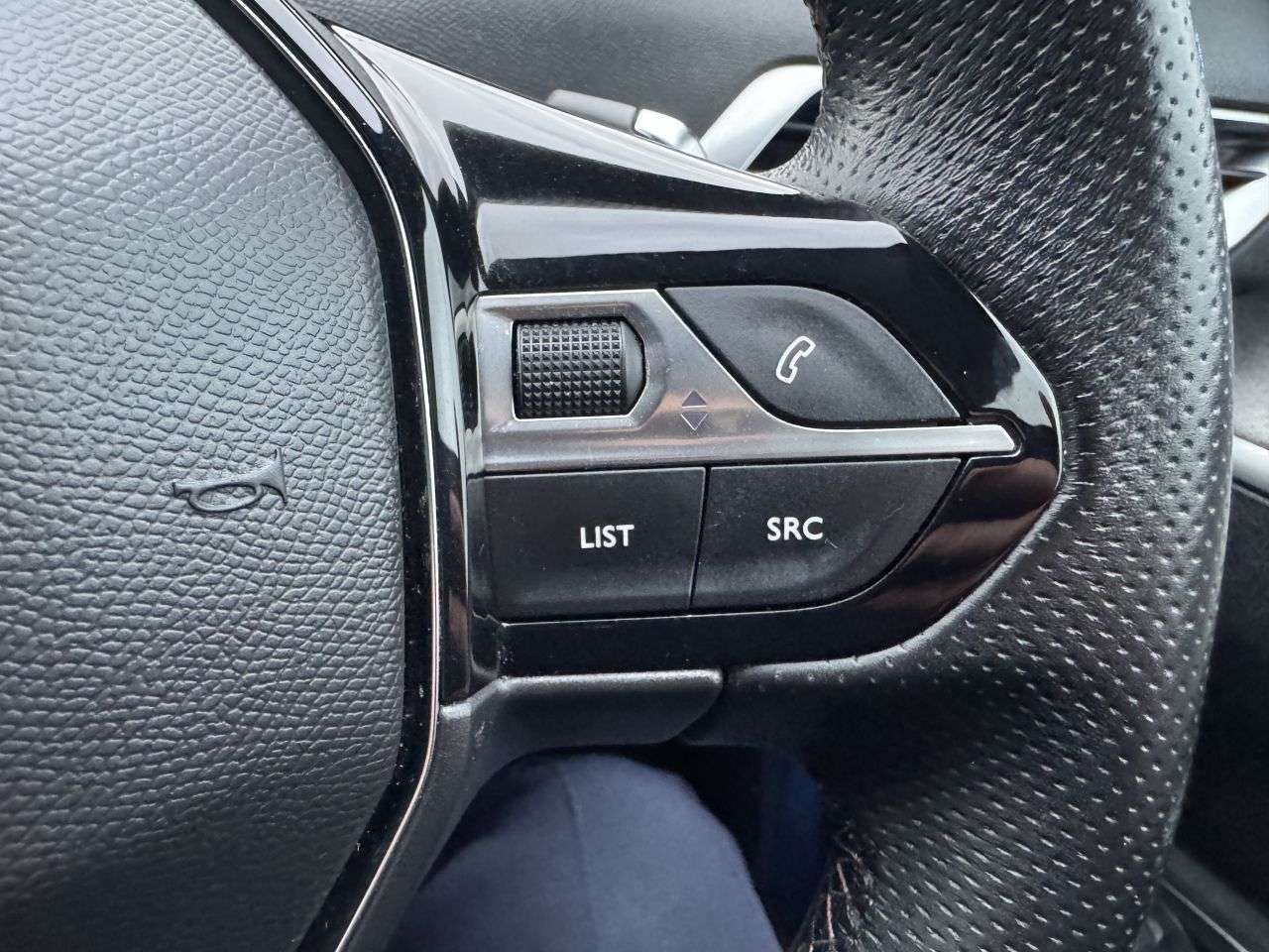 2021 PEUGEOT 5008 2021 PEUGEOT 5008