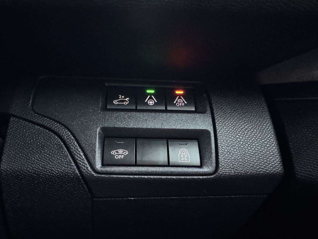 2021 PEUGEOT 5008 2021 PEUGEOT 5008