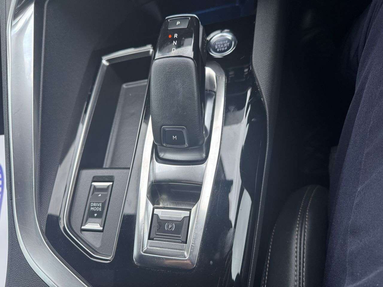 2021 PEUGEOT 5008 2021 PEUGEOT 5008