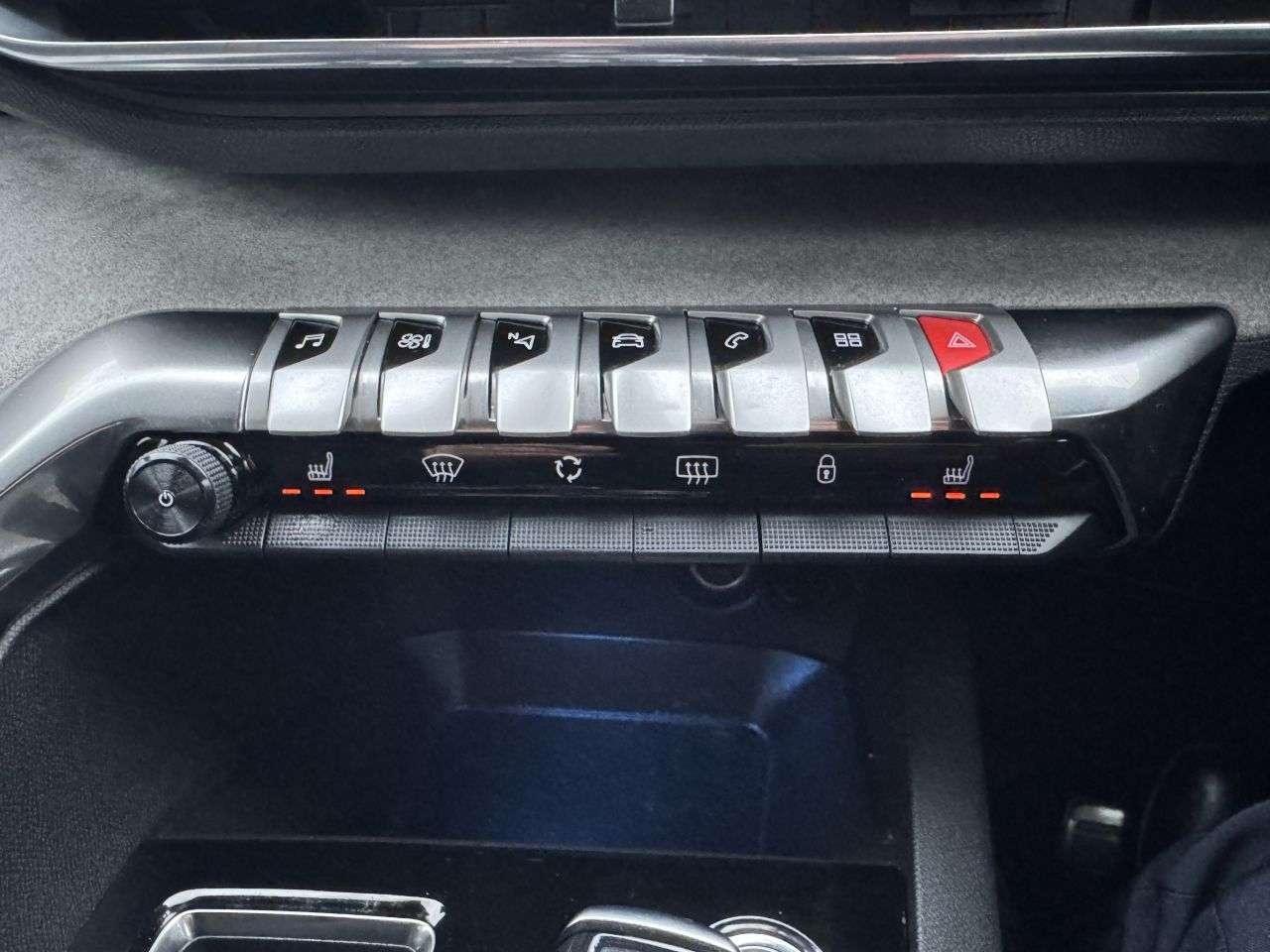 2021 PEUGEOT 5008 2021 PEUGEOT 5008