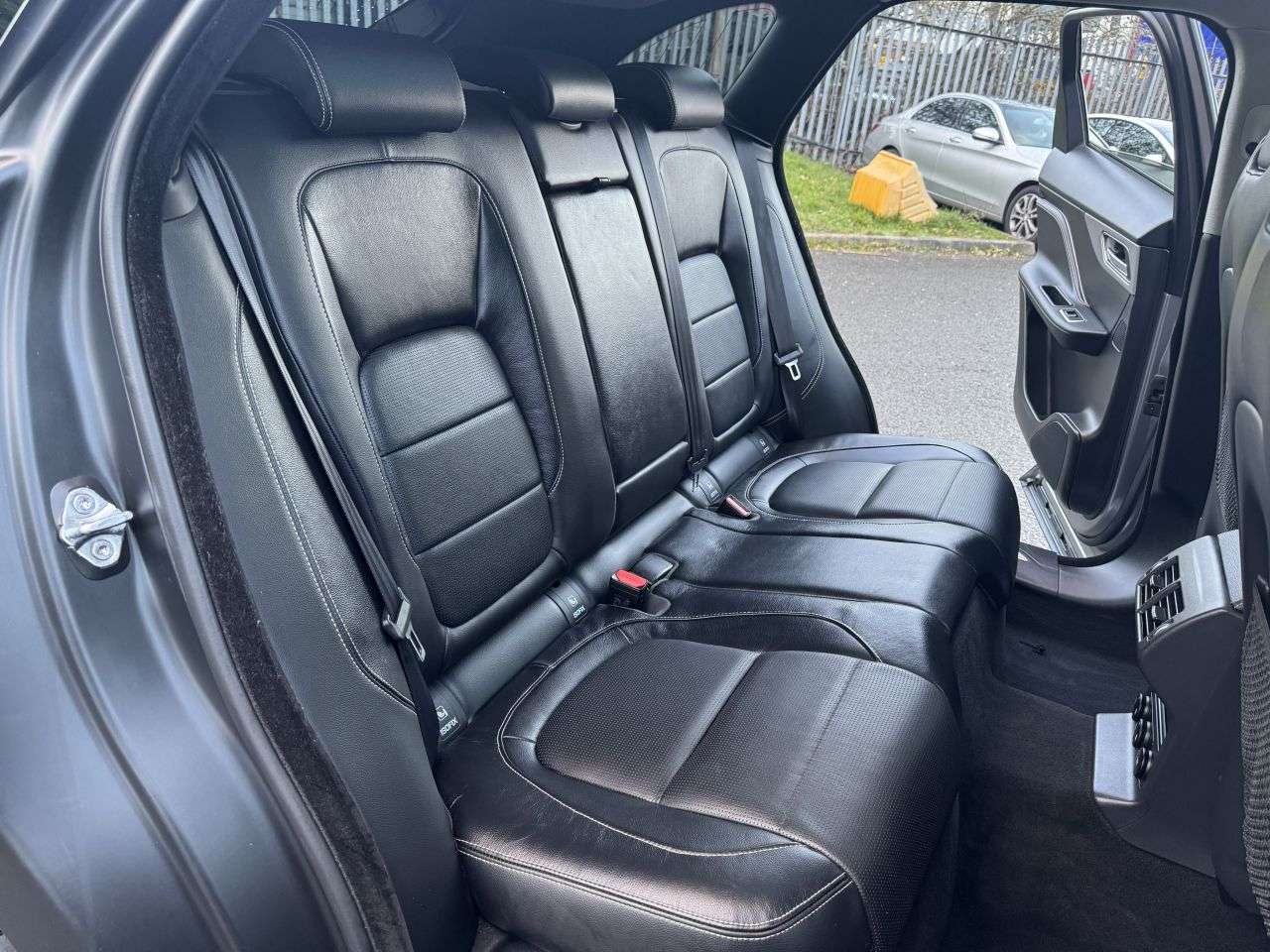 2019 JAGUAR F-PACE 2019 JAGUAR F-PACE