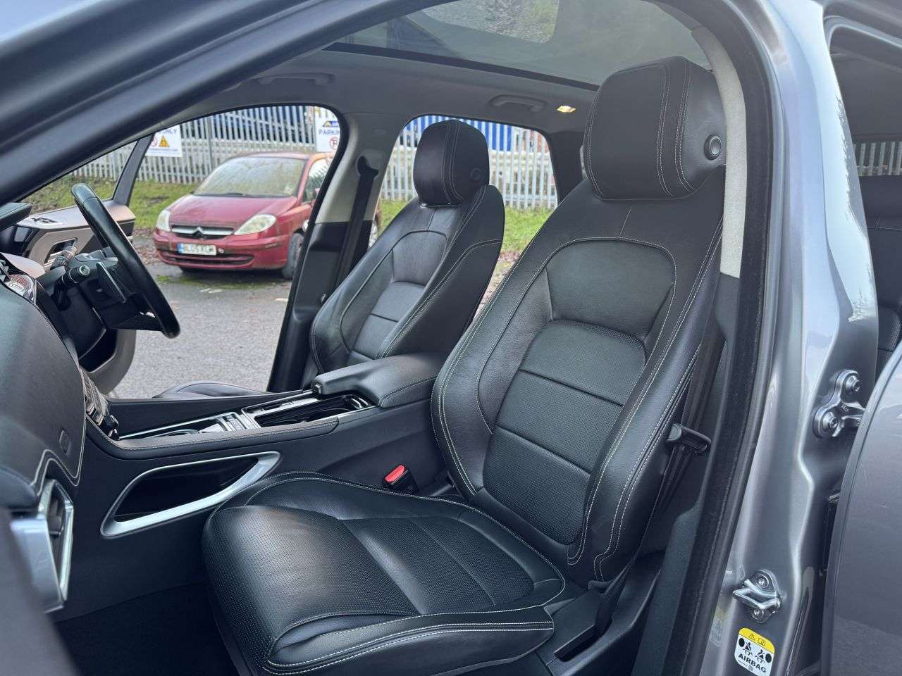 2019 JAGUAR F-PACE 2019 JAGUAR F-PACE