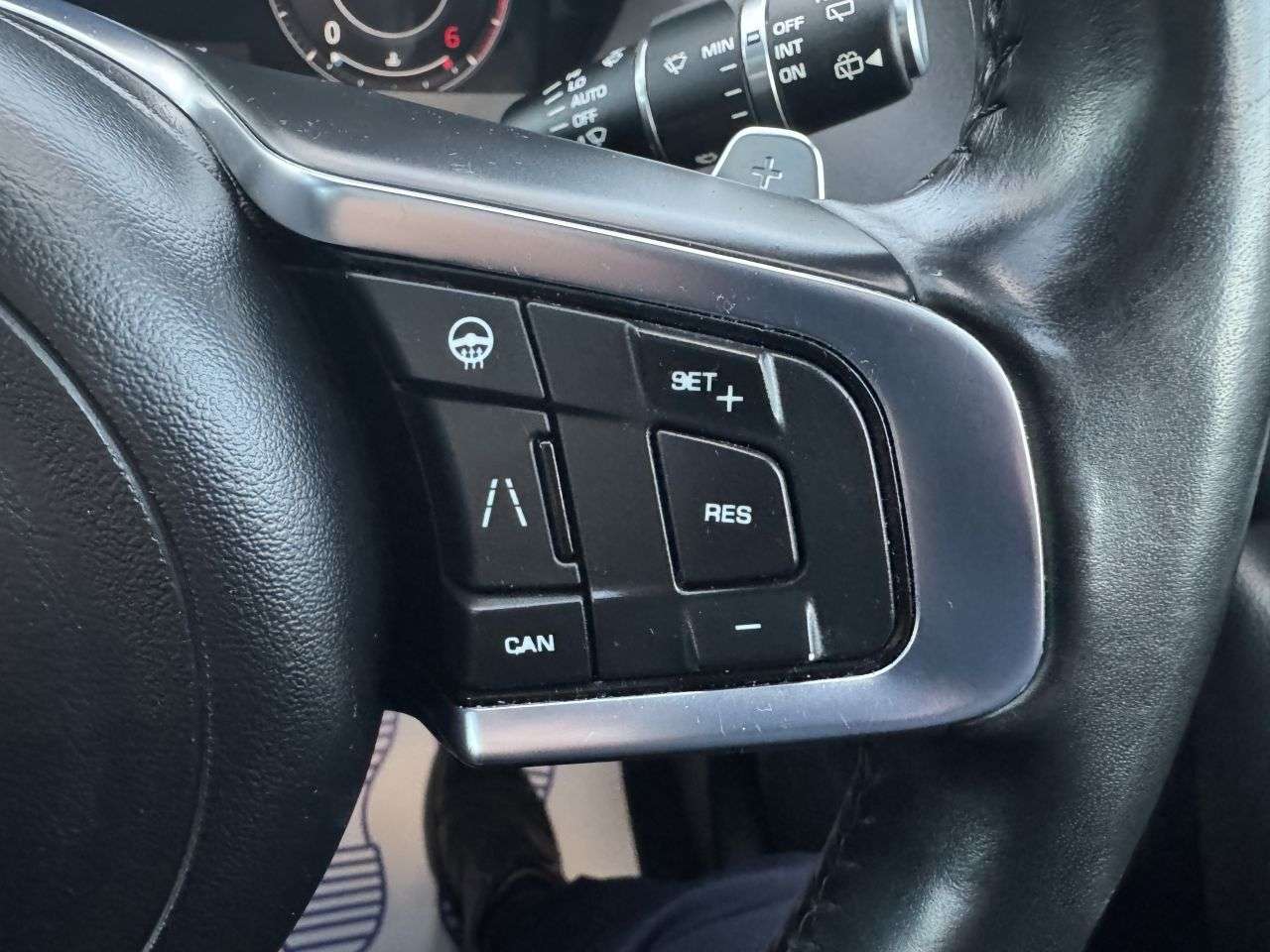 2019 JAGUAR F-PACE 2019 JAGUAR F-PACE
