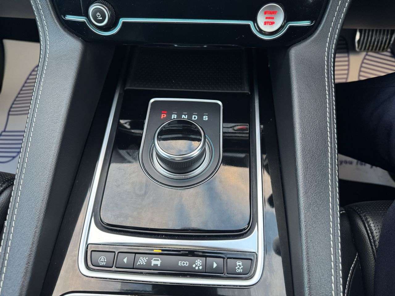 2019 JAGUAR F-PACE 2019 JAGUAR F-PACE