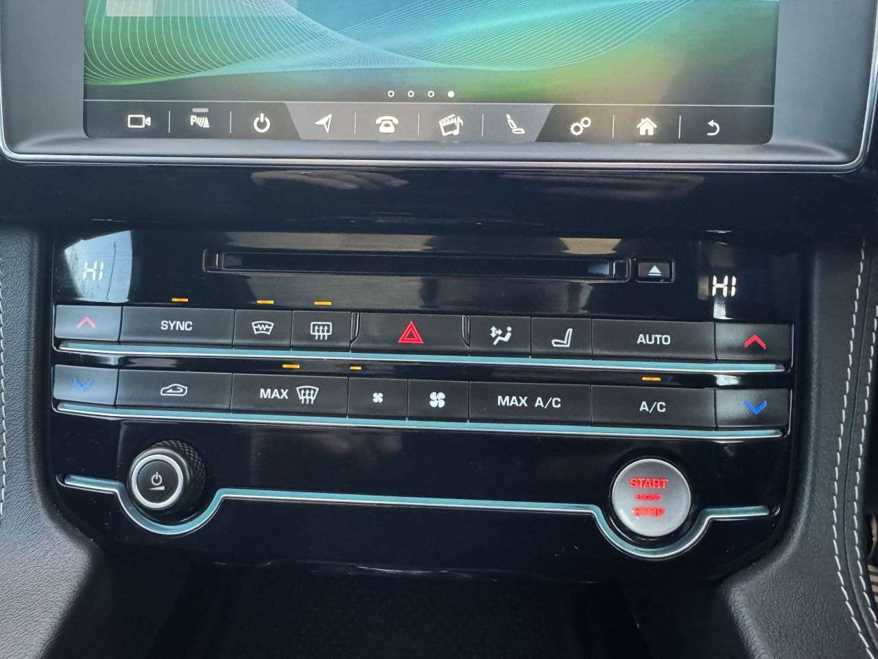 2019 JAGUAR F-PACE 2019 JAGUAR F-PACE