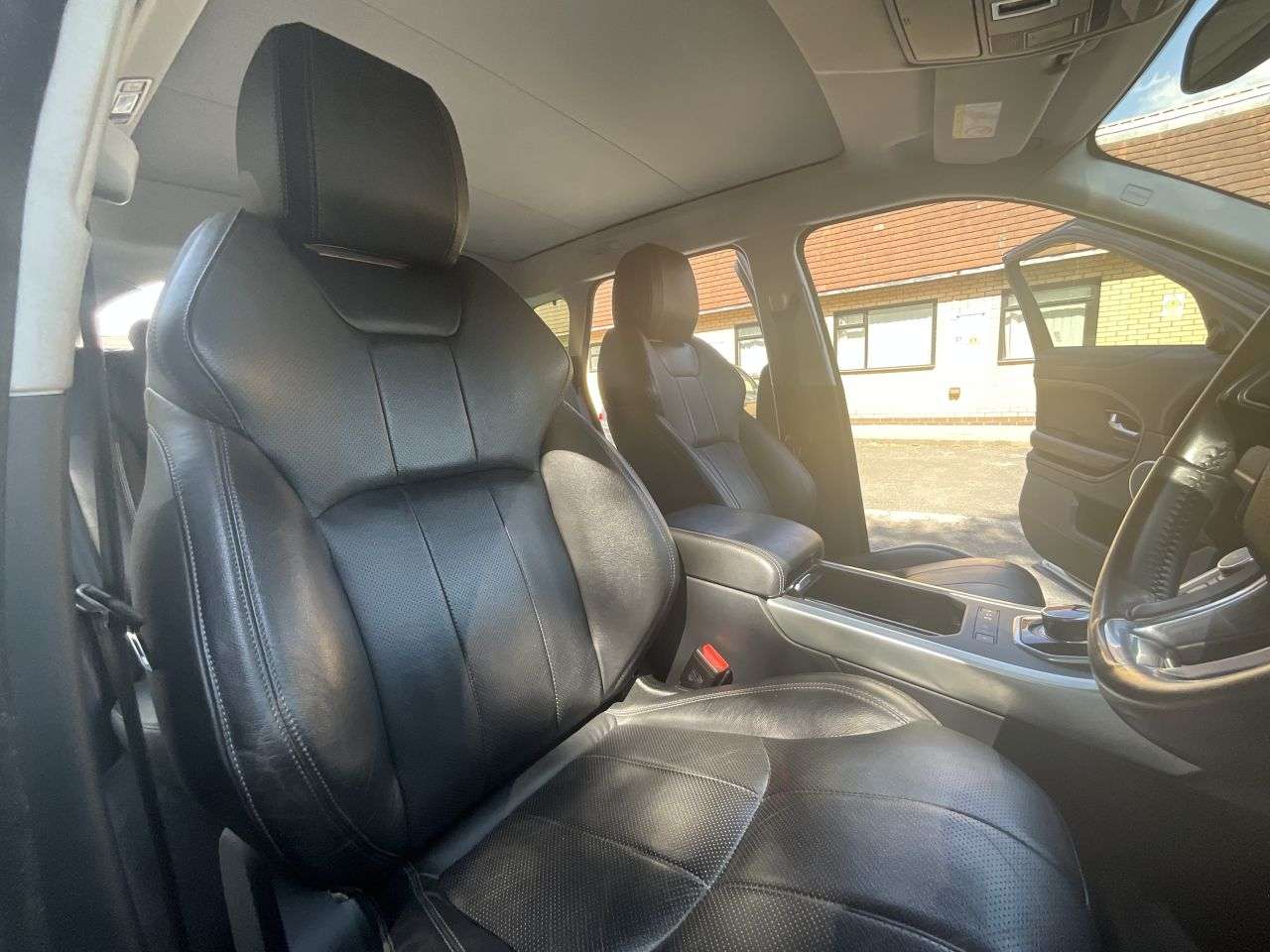 2019 LAND ROVER RANGE ROVER EVOQUE 2019 LAND ROVER RANGE ROVER EVOQUE