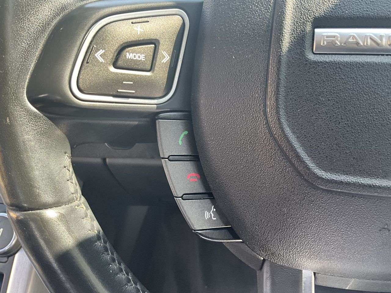 2019 LAND ROVER RANGE ROVER EVOQUE 2019 LAND ROVER RANGE ROVER EVOQUE