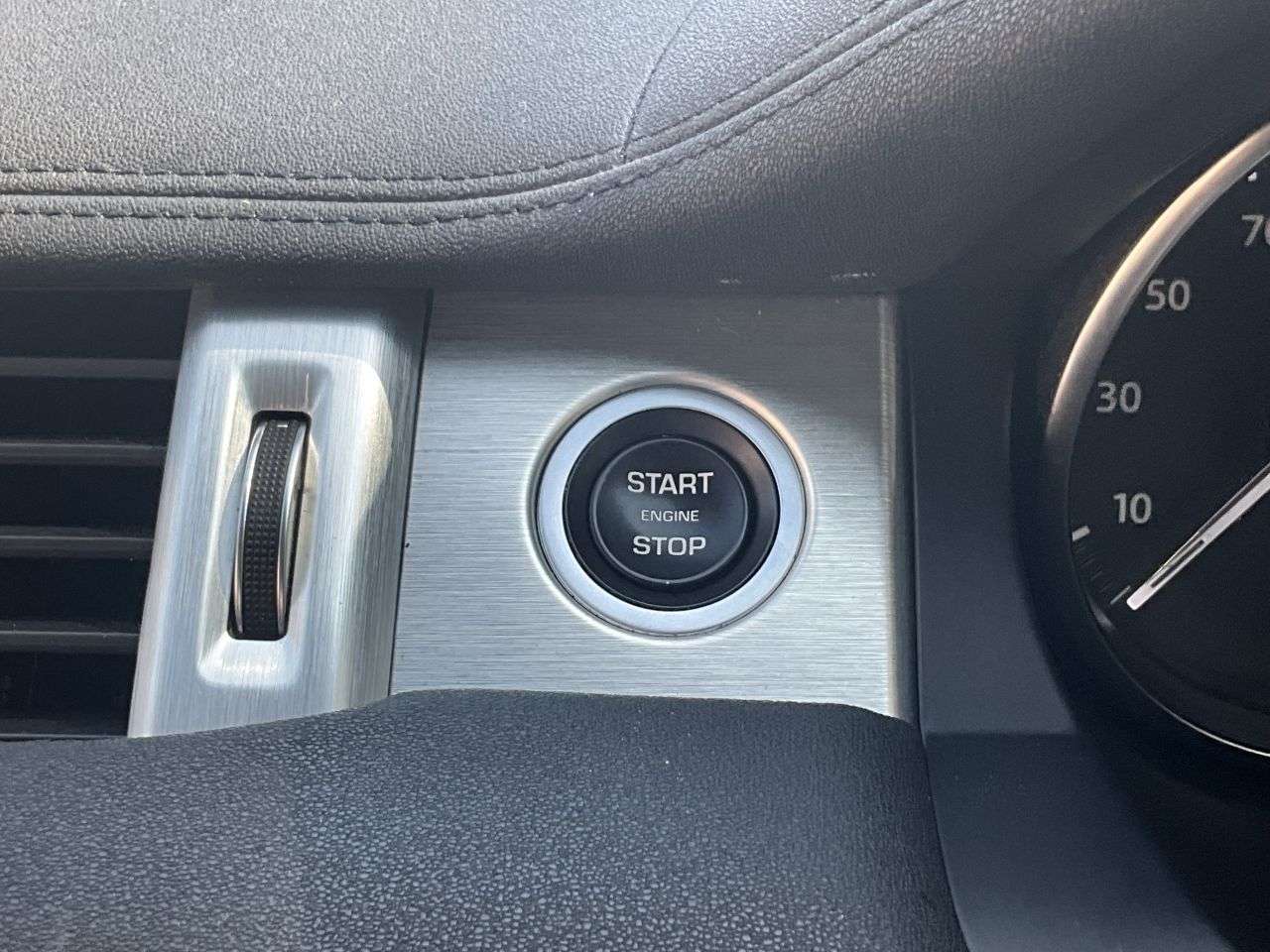 2019 LAND ROVER RANGE ROVER EVOQUE 2019 LAND ROVER RANGE ROVER EVOQUE