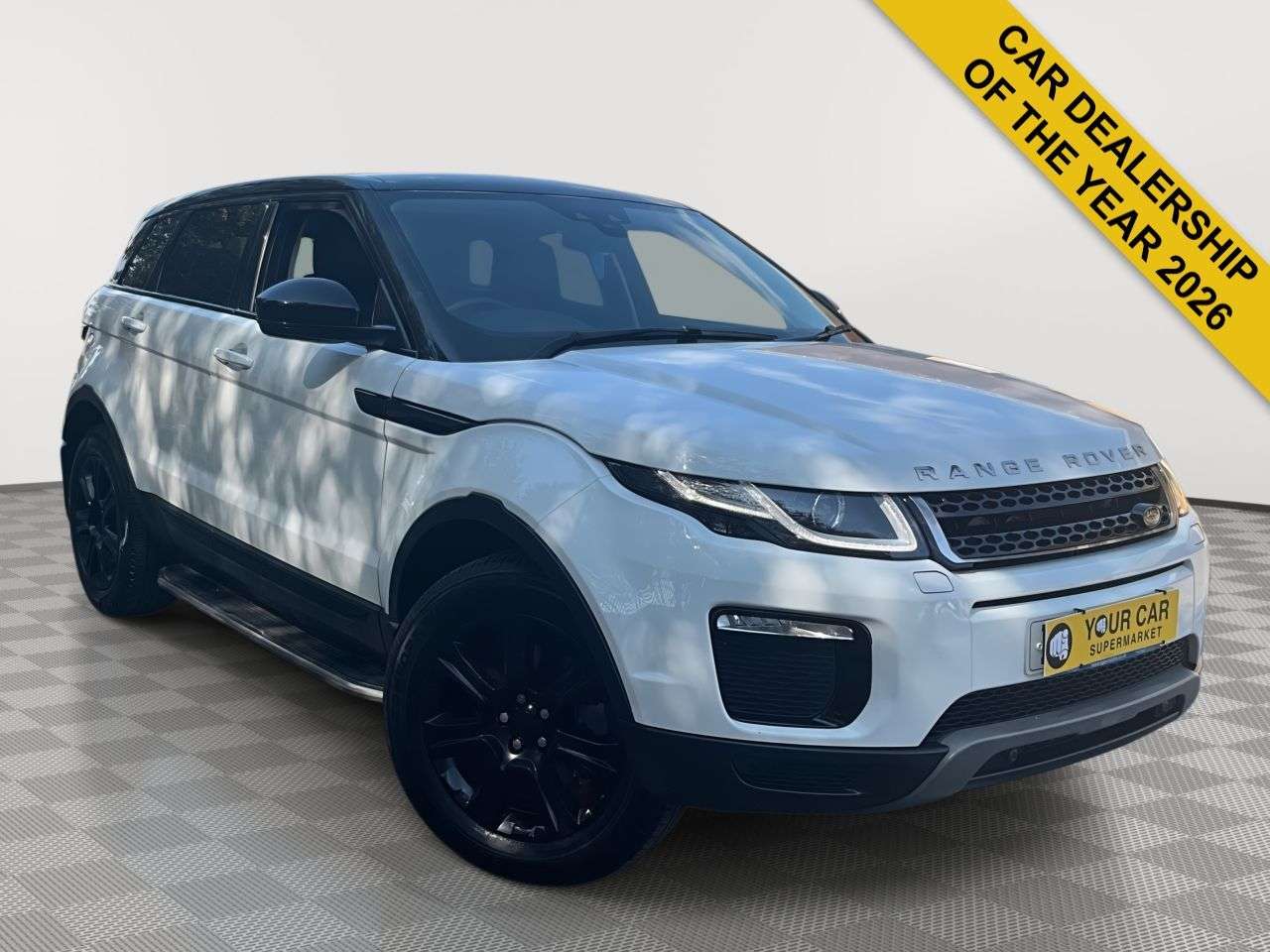A 2019 LAND ROVER RANGE ROVER EVOQUE 2.0 TD4 SE Tech SUV 5dr Diesel Auto 4WD Euro 6 (s/s) (180 ps) A 2019 LAND ROVER RANGE ROVER EVOQUE 2.0 TD4 SE Tech SUV 5dr Diesel Auto 4WD Euro 6 (s/s) (180 ps)