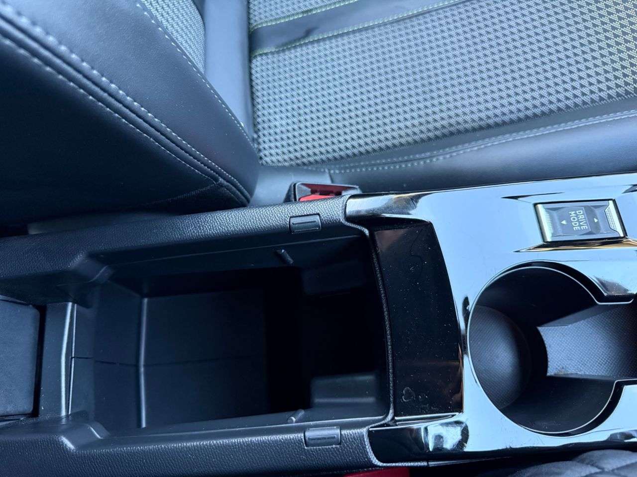 2021 PEUGEOT 208 2021 PEUGEOT 208