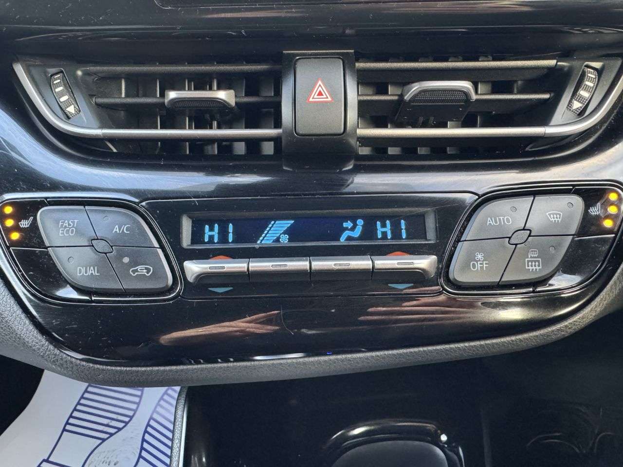 2020 TOYOTA C-HR 2020 TOYOTA C-HR