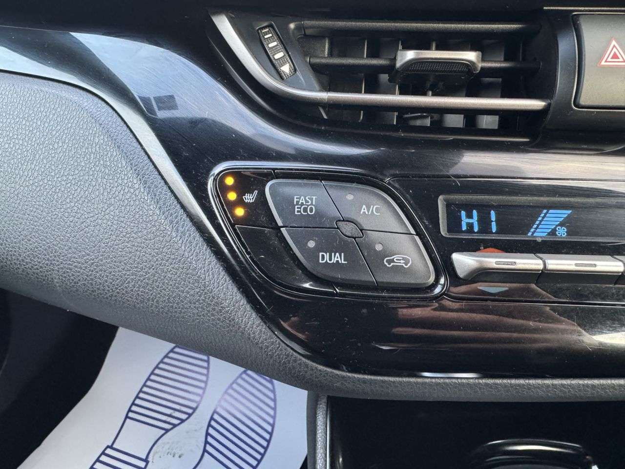 2020 TOYOTA C-HR 2020 TOYOTA C-HR