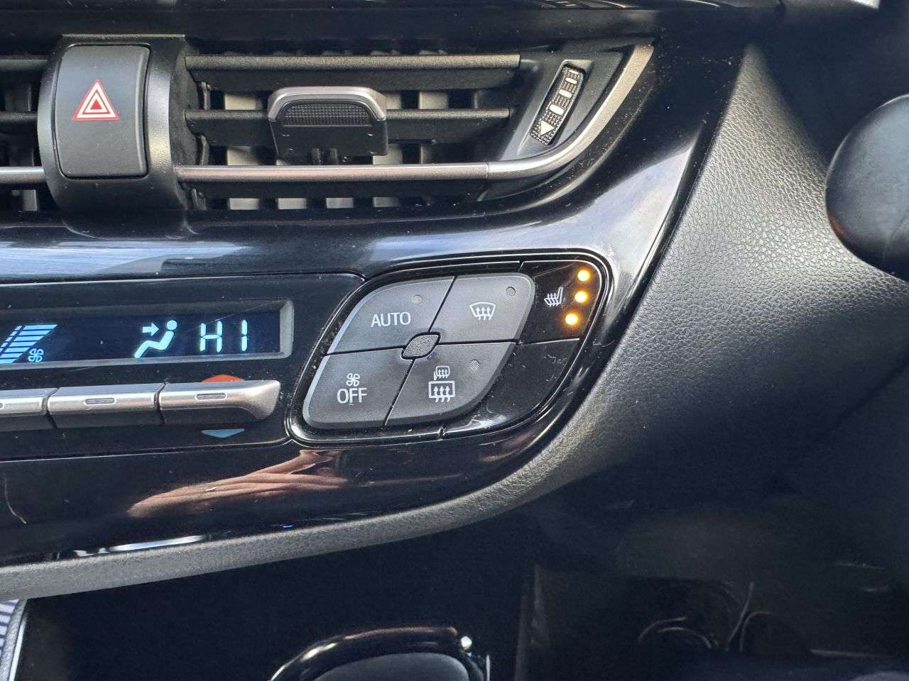 2020 TOYOTA C-HR 2020 TOYOTA C-HR