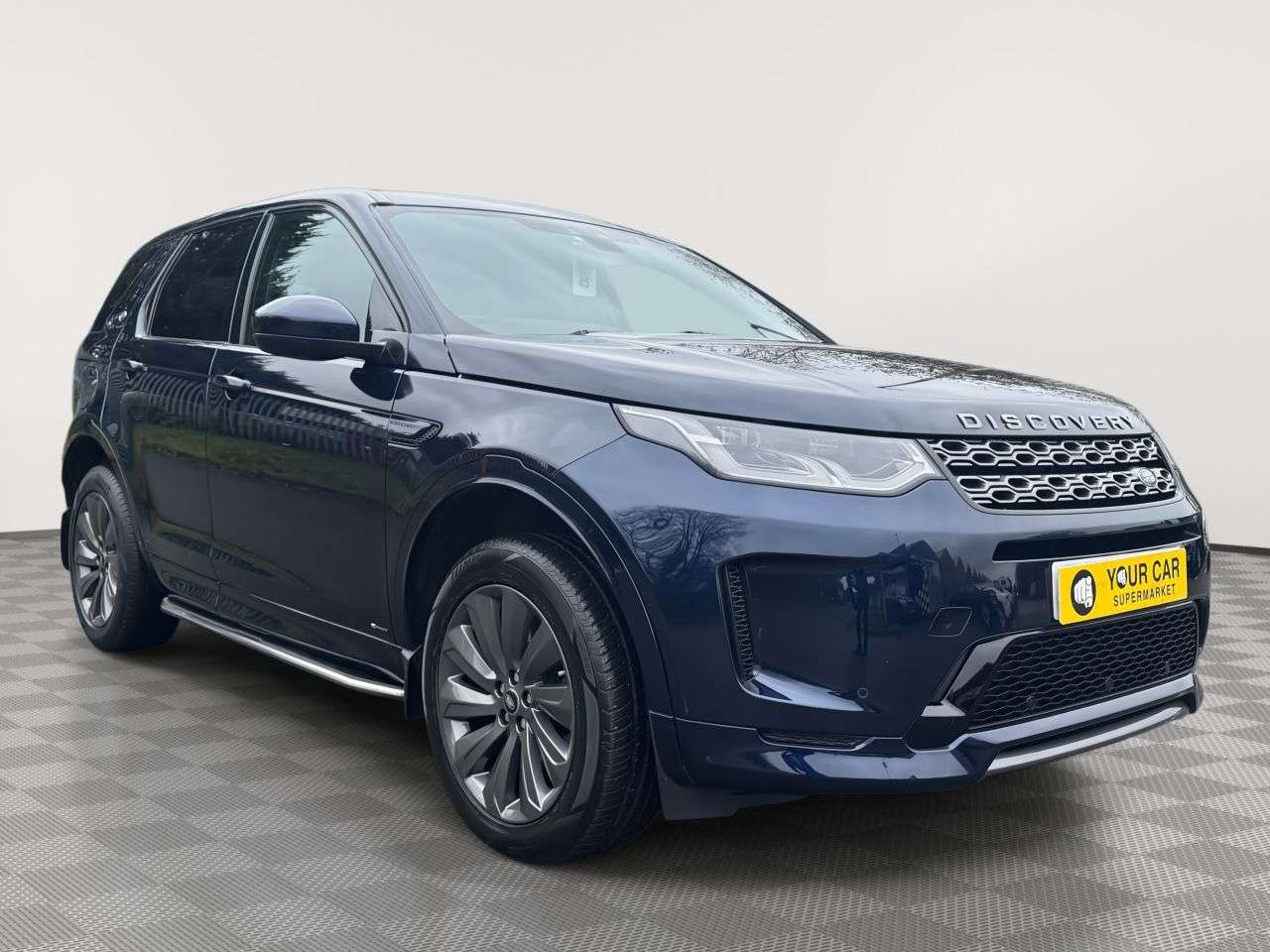 A 2020 LAND ROVER DISCOVERY SPORT 2.0 D180 MHEV R-Dynamic SE SUV 5dr Diesel Auto 4WD Euro 6 (s/s) (180 ps) A 2020 LAND ROVER DISCOVERY SPORT 2.0 D180 MHEV R-Dynamic SE SUV 5dr Diesel Auto 4WD Euro 6 (s/s) (180 ps)