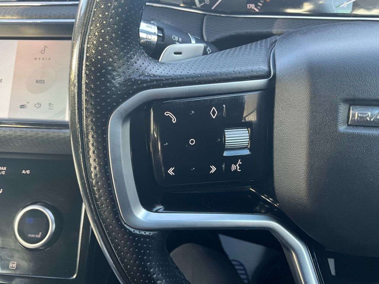 2021 LAND ROVER RANGE ROVER EVOQUE 2021 LAND ROVER RANGE ROVER EVOQUE