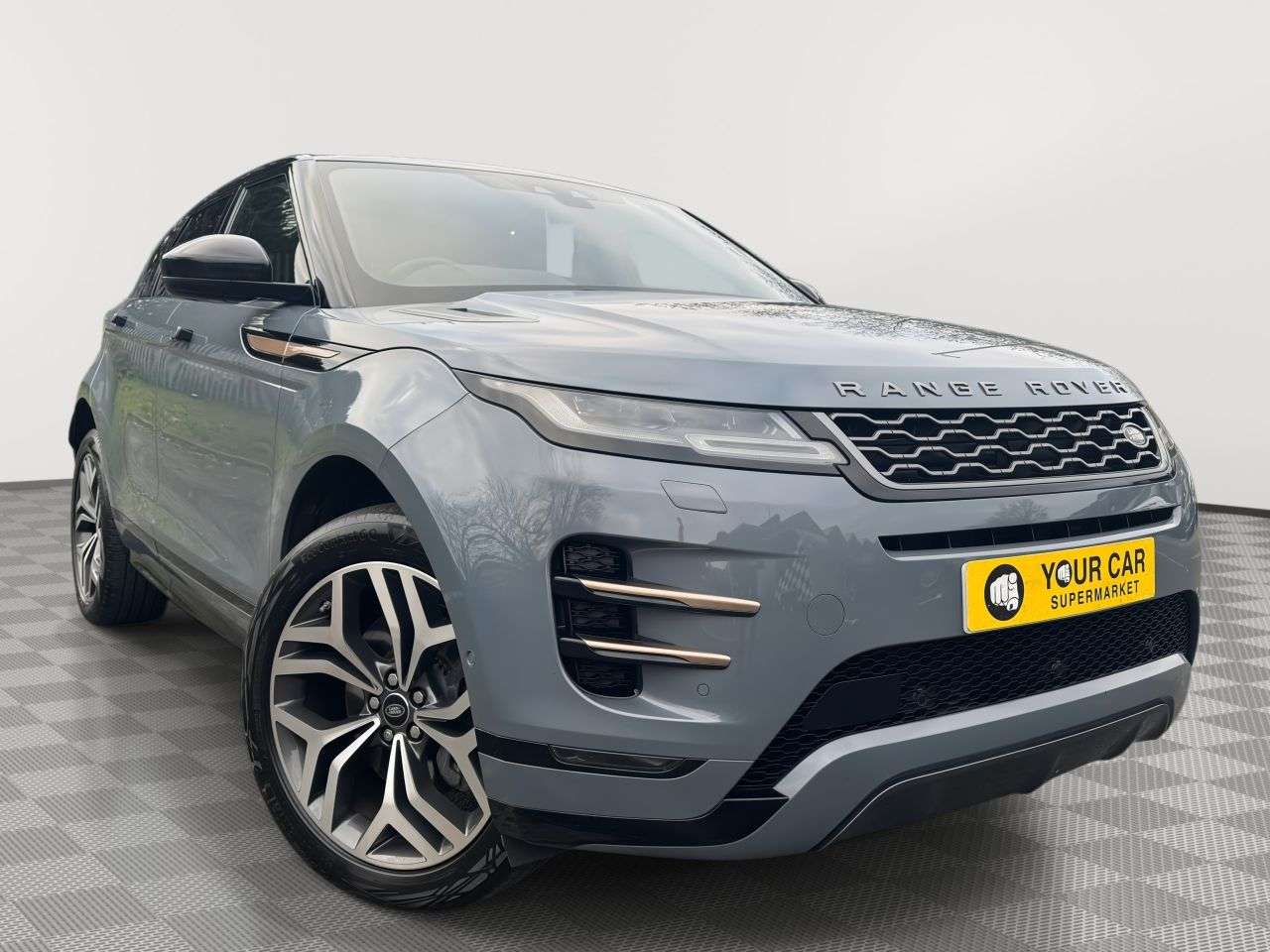 A 2019 LAND ROVER RANGE ROVER EVOQUE 2.0 D180 First Edition SUV 5dr Diesel Auto 4WD Euro 6 (s/s) (180 ps) A 2019 LAND ROVER RANGE ROVER EVOQUE 2.0 D180 First Edition SUV 5dr Diesel Auto 4WD Euro 6 (s/s) (180 ps)