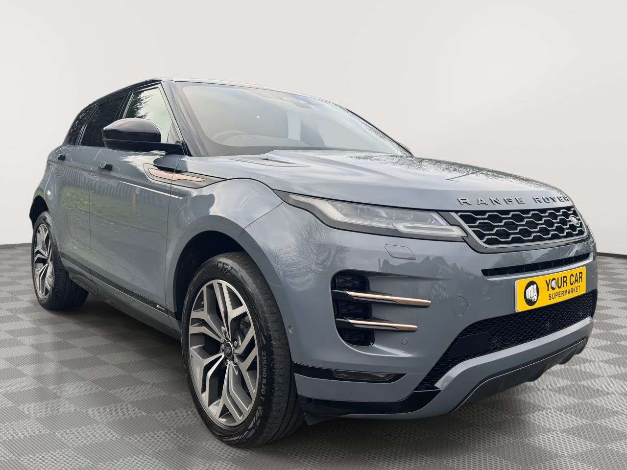 A 2019 LAND ROVER RANGE ROVER EVOQUE 2.0 D180 First Edition SUV 5dr Diesel Auto 4WD Euro 6 (s/s) (180 ps) A 2019 LAND ROVER RANGE ROVER EVOQUE 2.0 D180 First Edition SUV 5dr Diesel Auto 4WD Euro 6 (s/s) (180 ps)