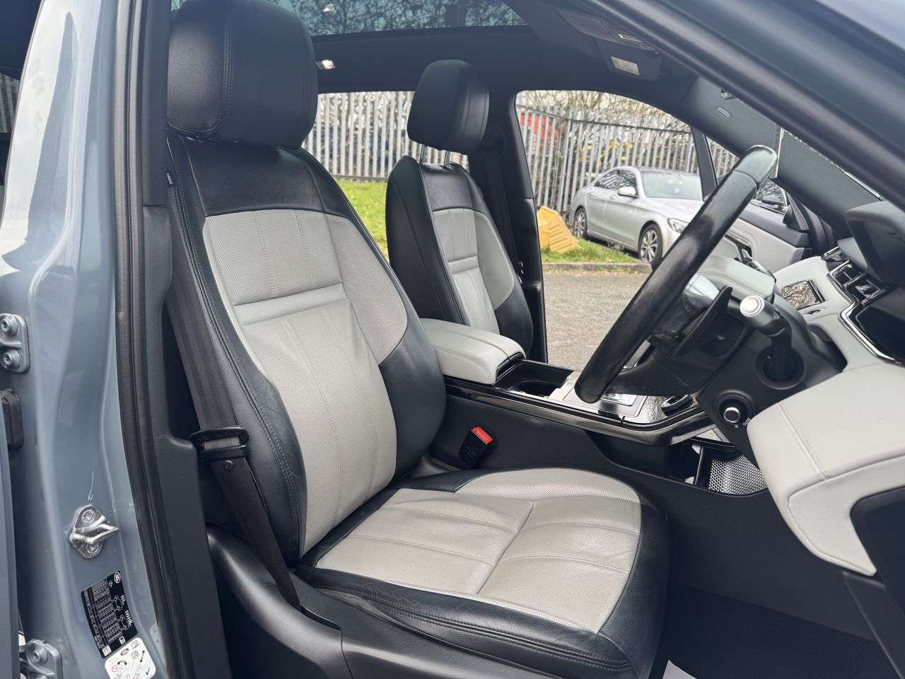 2019 LAND ROVER RANGE ROVER EVOQUE 2019 LAND ROVER RANGE ROVER EVOQUE