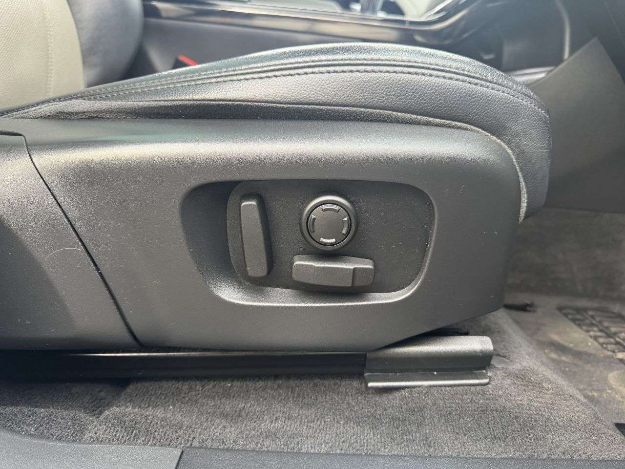 2019 LAND ROVER RANGE ROVER EVOQUE 2019 LAND ROVER RANGE ROVER EVOQUE