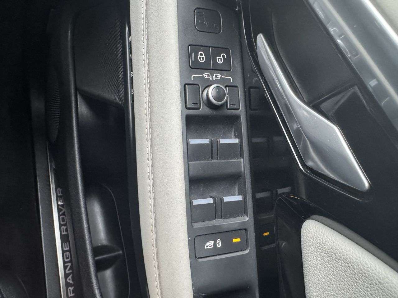 2019 LAND ROVER RANGE ROVER EVOQUE 2019 LAND ROVER RANGE ROVER EVOQUE