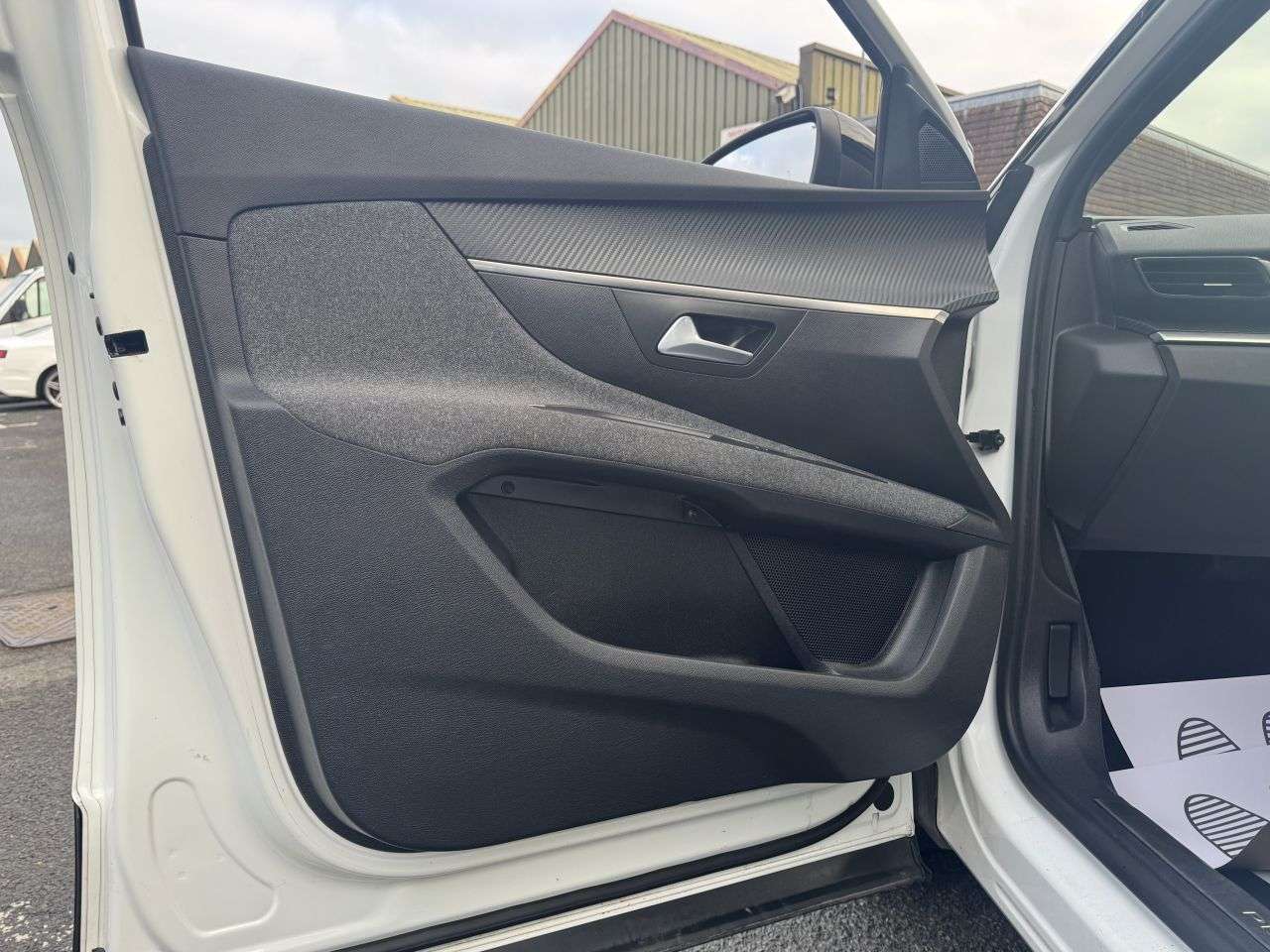 2023 PEUGEOT 5008 2023 PEUGEOT 5008