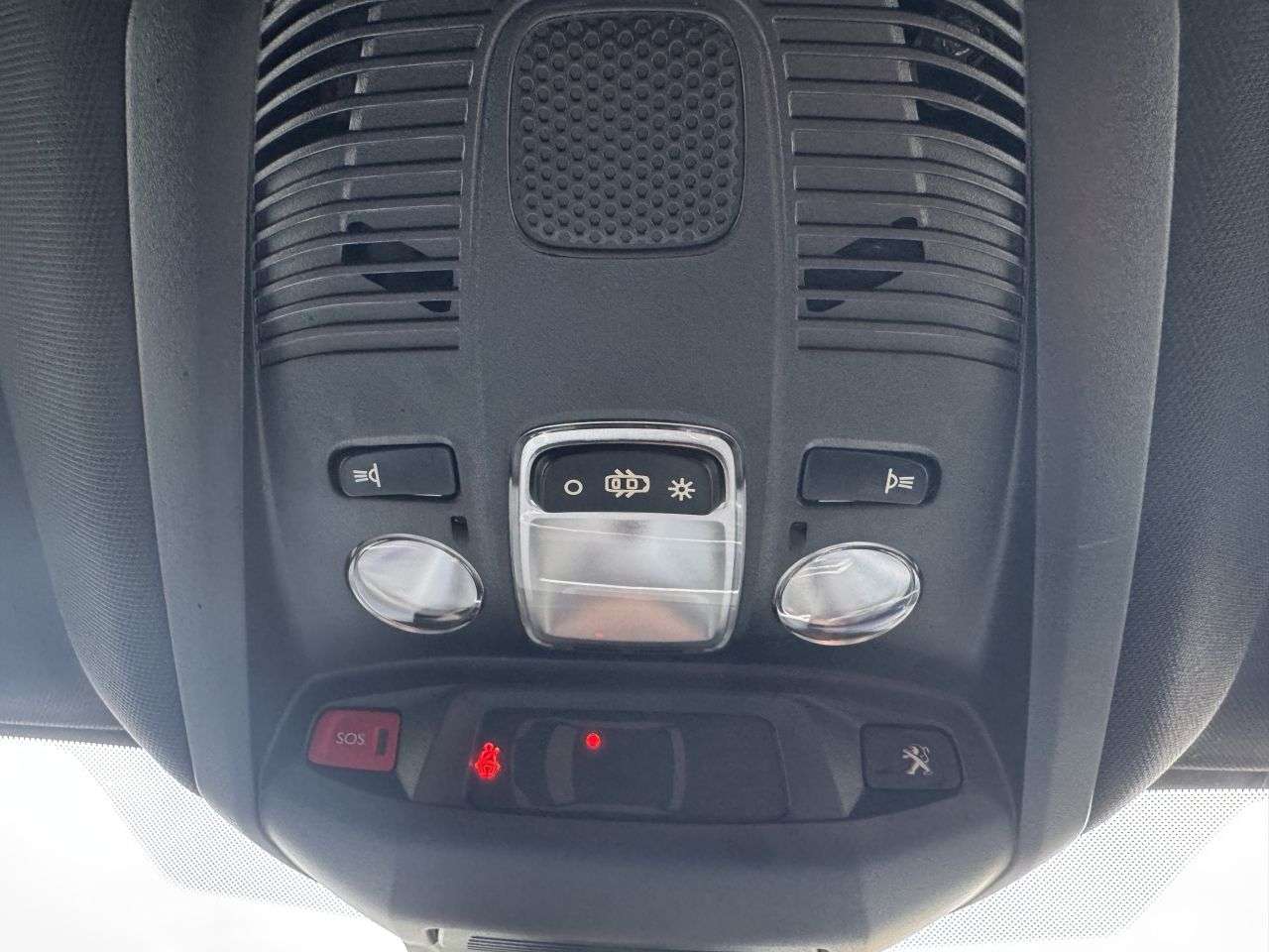 2023 PEUGEOT 5008 2023 PEUGEOT 5008