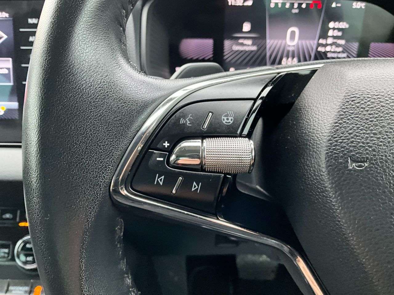 2023 SKODA KAROQ 2023 SKODA KAROQ