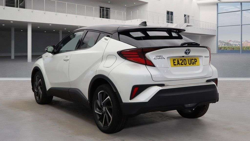 A 2020 TOYOTA C-HR 1.8 VVT-h Dynamic SUV 5dr Petrol Hybrid CVT Euro 6 (s/s) (122 ps) A 2020 TOYOTA C-HR 1.8 VVT-h Dynamic SUV 5dr Petrol Hybrid CVT Euro 6 (s/s) (122 ps)