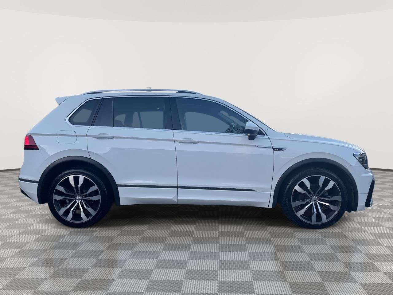 2018 VOLKSWAGEN TIGUAN 2018 VOLKSWAGEN TIGUAN