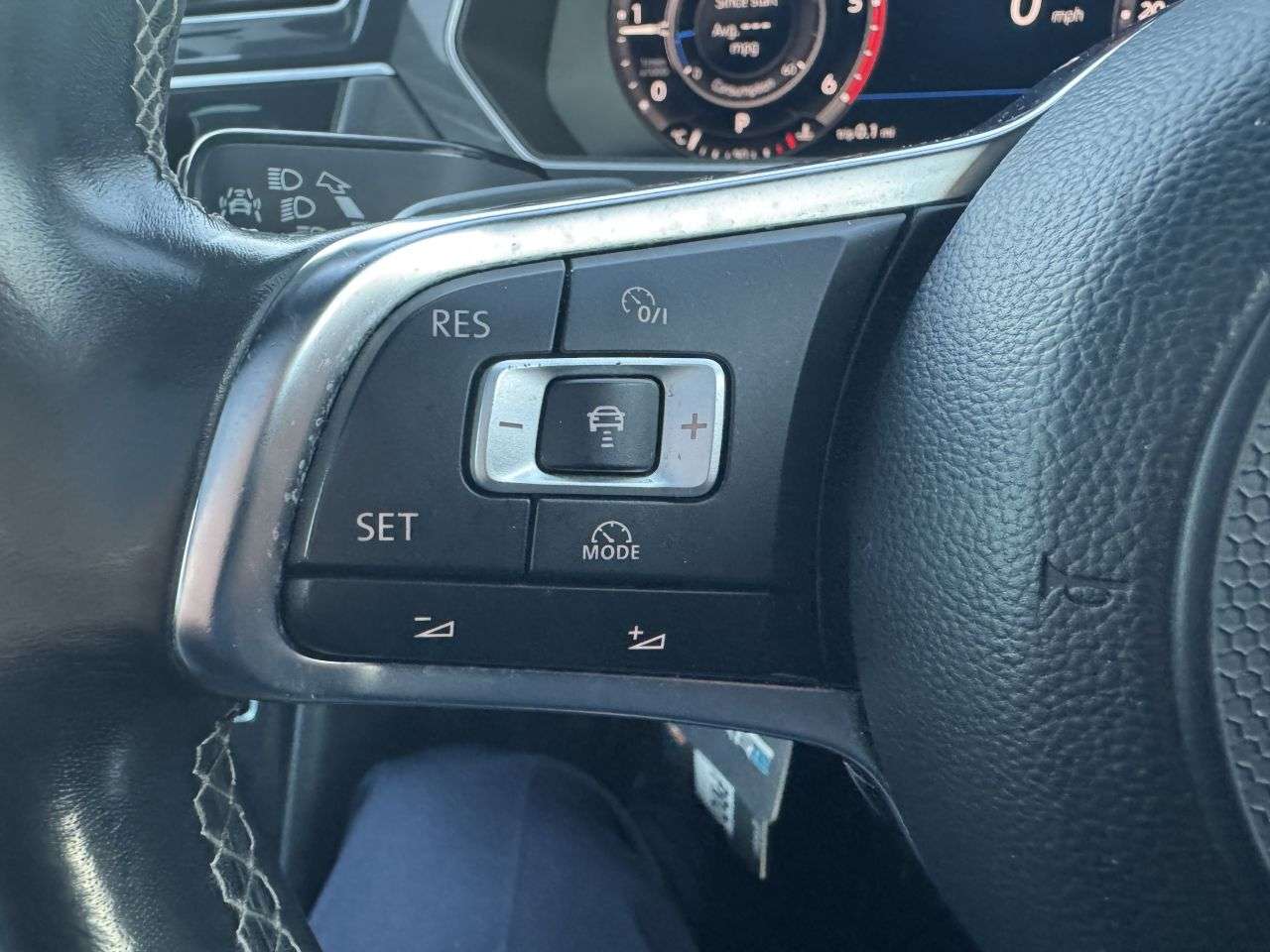 2018 VOLKSWAGEN TIGUAN 2018 VOLKSWAGEN TIGUAN