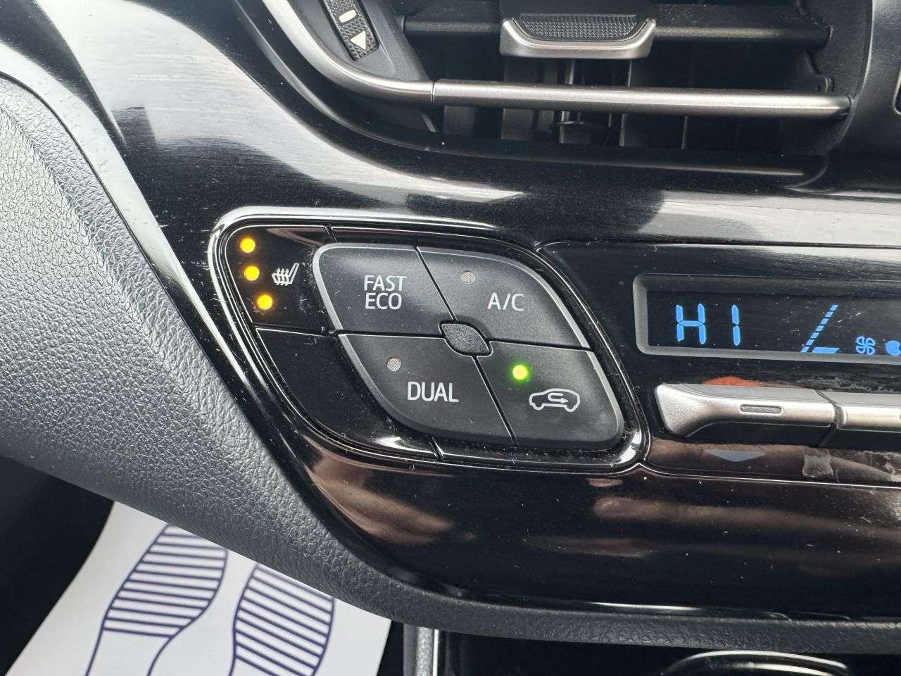 2019 TOYOTA C-HR 2019 TOYOTA C-HR