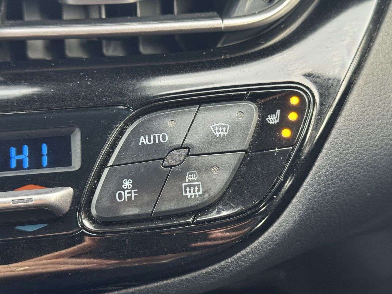 2019 TOYOTA C-HR 2019 TOYOTA C-HR