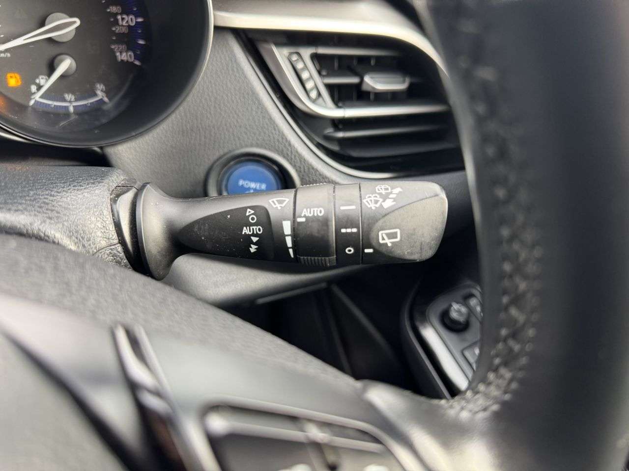 2019 TOYOTA C-HR 2019 TOYOTA C-HR