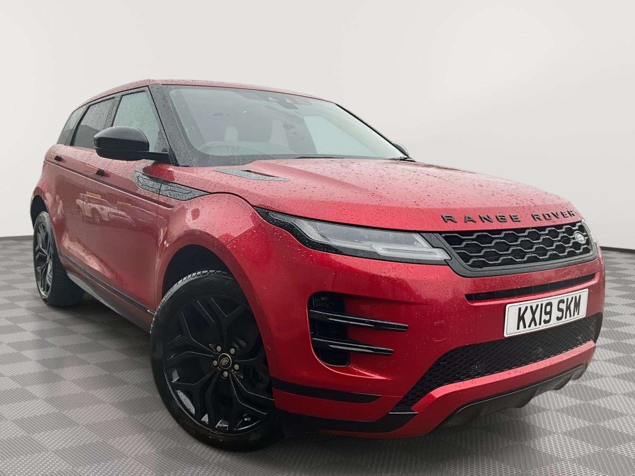 A 2019 LAND ROVER RANGE ROVER EVOQUE 2.0 D240 R-Dynamic SE SUV 5dr Diesel Auto 4WD Euro 6 (s/s) (240 ps) 4 OWNER A 2019 LAND ROVER RANGE ROVER EVOQUE 2.0 D240 R-Dynamic SE SUV 5dr Diesel Auto 4WD Euro 6 (s/s) (240 ps) 4 OWNER