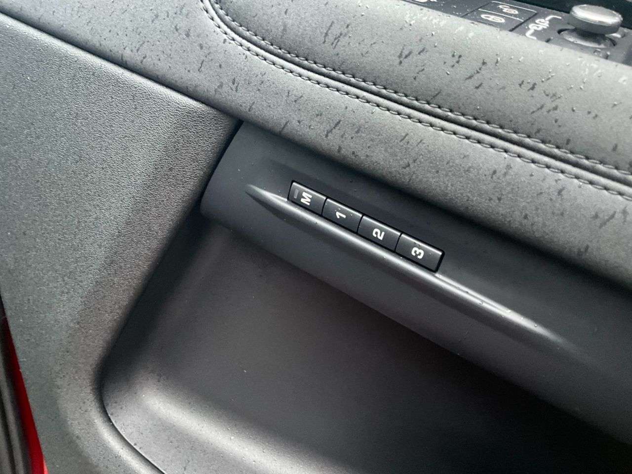 2019 LAND ROVER RANGE ROVER EVOQUE 2019 LAND ROVER RANGE ROVER EVOQUE