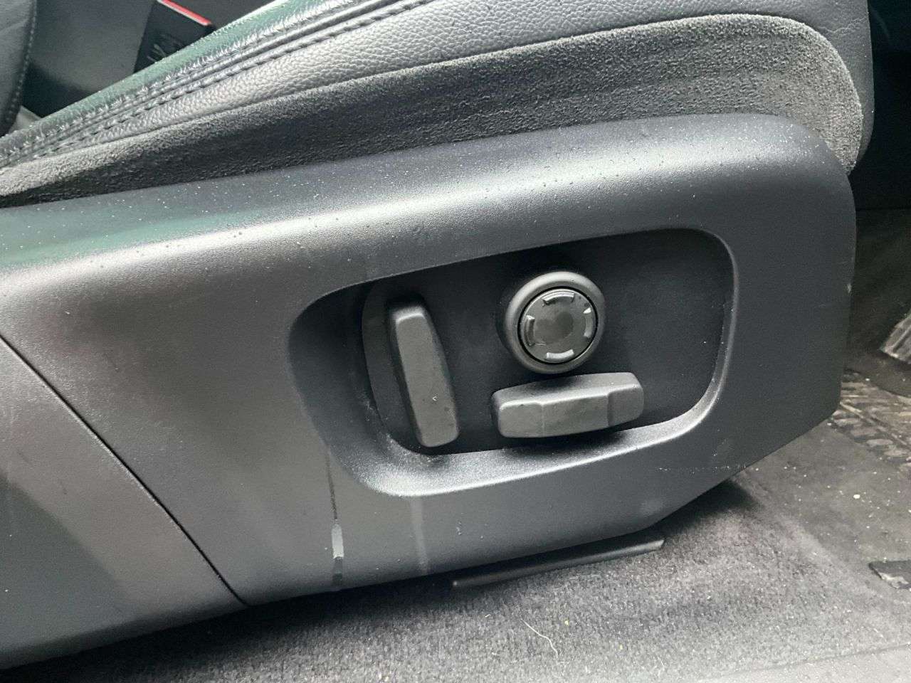 2019 LAND ROVER RANGE ROVER EVOQUE 2019 LAND ROVER RANGE ROVER EVOQUE