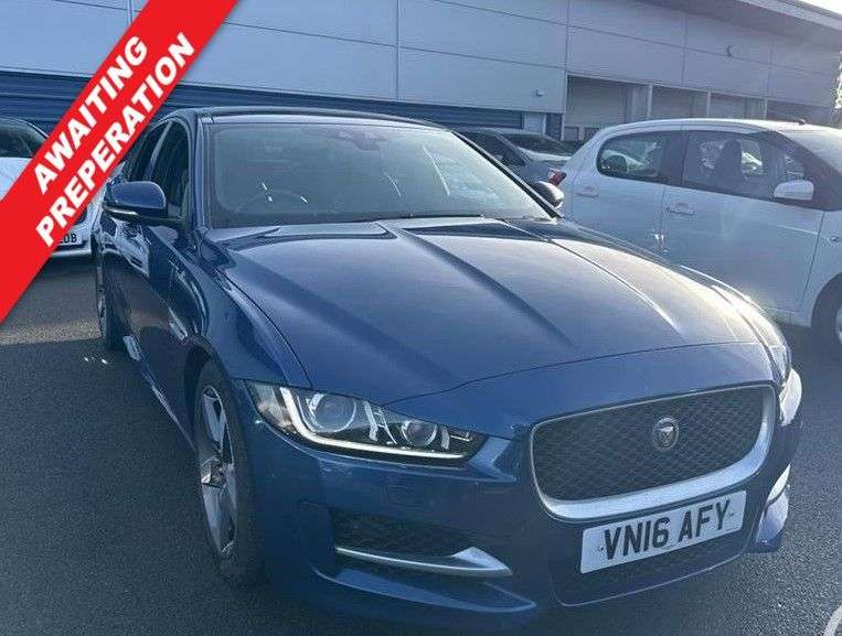 A 2016 JAGUAR XE 2.0d R-Sport Saloon 4dr Diesel Manual Euro 6 (s/s) (180 ps) A 2016 JAGUAR XE 2.0d R-Sport Saloon 4dr Diesel Manual Euro 6 (s/s) (180 ps)