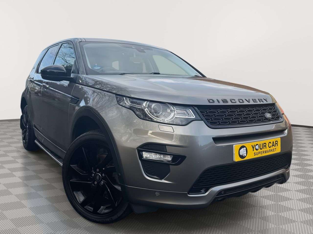 A 2017 LAND ROVER DISCOVERY SPORT 2.0 TD4 HSE Dynamic Lux SUV 5dr Diesel Auto 4WD Euro 6 (s/s) (180 ps) A 2017 LAND ROVER DISCOVERY SPORT 2.0 TD4 HSE Dynamic Lux SUV 5dr Diesel Auto 4WD Euro 6 (s/s) (180 ps)