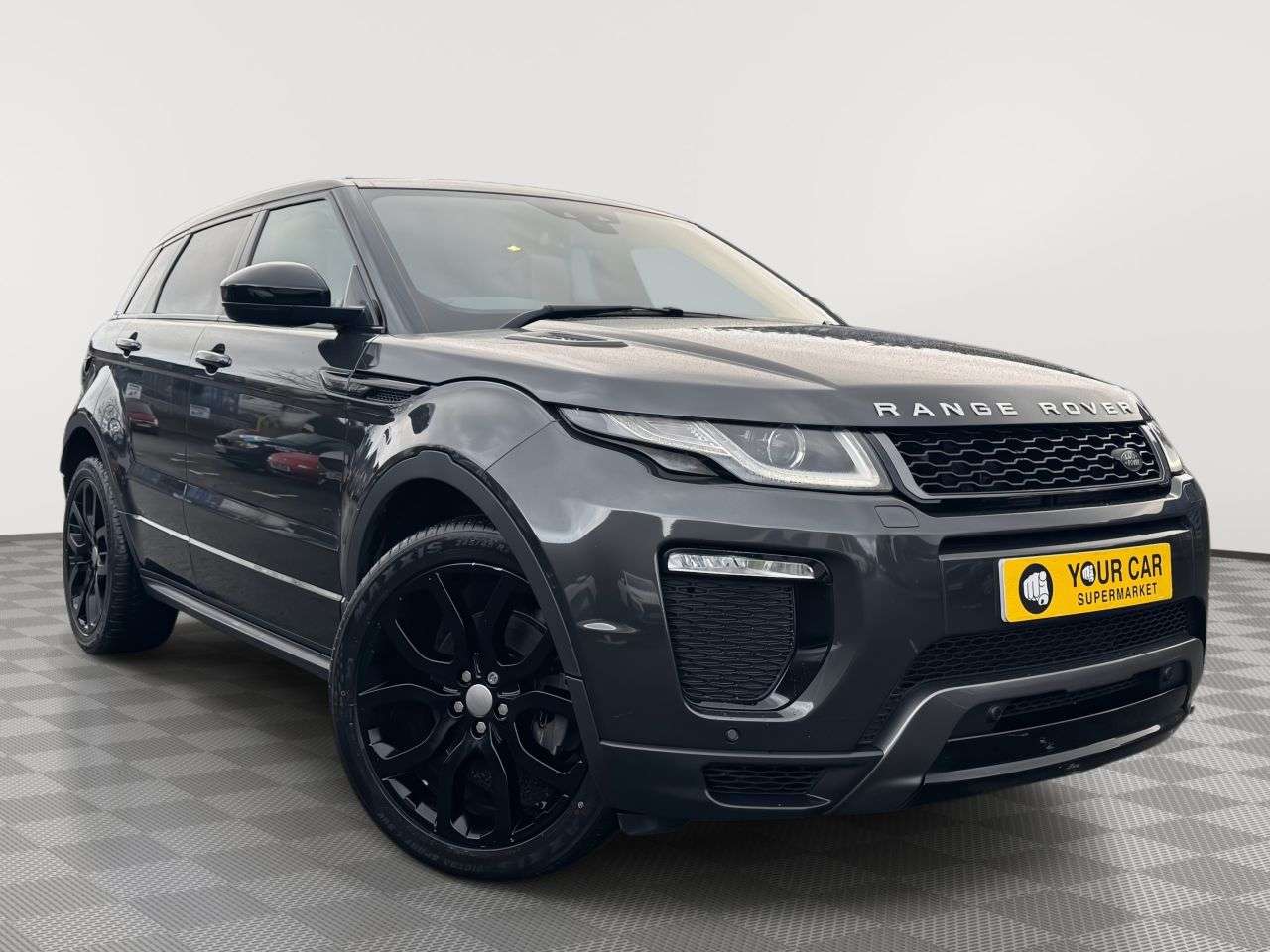 A 2017 LAND ROVER RANGE ROVER EVOQUE 2.0 TD4 HSE Dynamic SUV 5dr Diesel Auto 4WD Euro 6 (s/s) (180 ps) A 2017 LAND ROVER RANGE ROVER EVOQUE 2.0 TD4 HSE Dynamic SUV 5dr Diesel Auto 4WD Euro 6 (s/s) (180 ps)