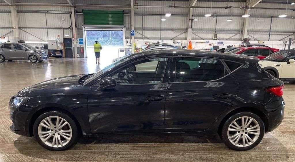 A 2020 SEAT LEON 1.0 TSI SE Dynamic Hatchback 5dr Petrol Manual Euro 6 (s/s) (110 ps) A 2020 SEAT LEON 1.0 TSI SE Dynamic Hatchback 5dr Petrol Manual Euro 6 (s/s) (110 ps)