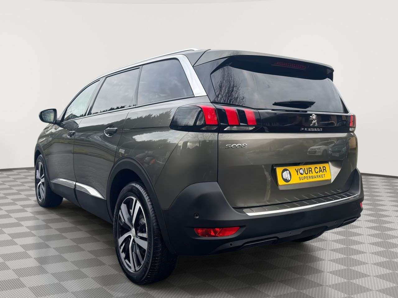 2021 PEUGEOT 5008 2021 PEUGEOT 5008