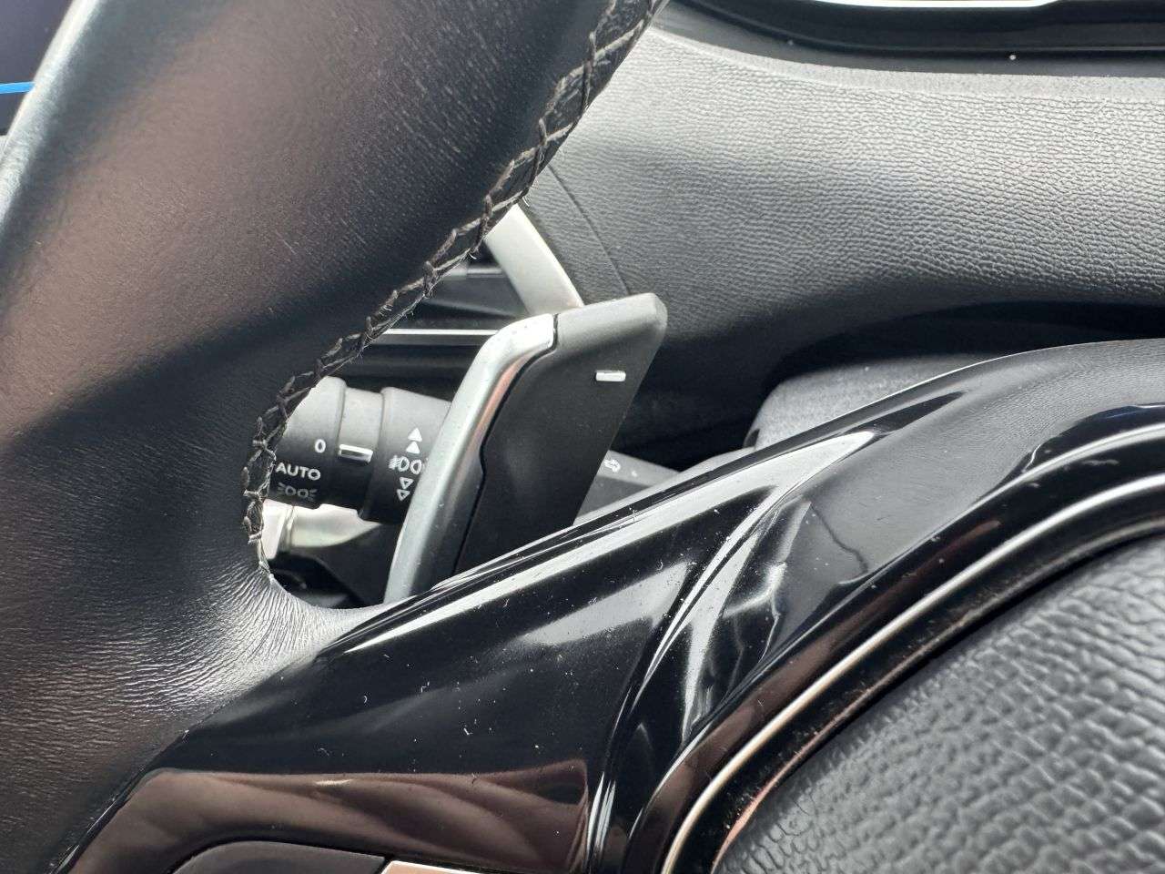 2021 PEUGEOT 5008 2021 PEUGEOT 5008