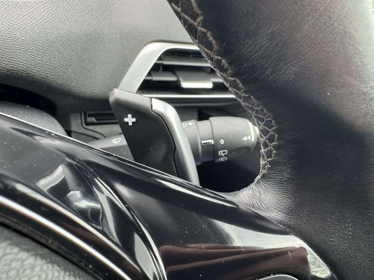 2021 PEUGEOT 5008 2021 PEUGEOT 5008